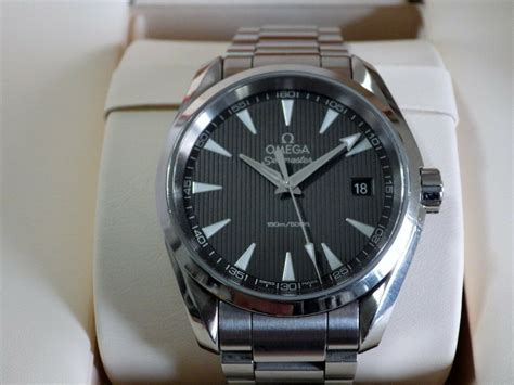 omega aqua terra 38mm quartz.